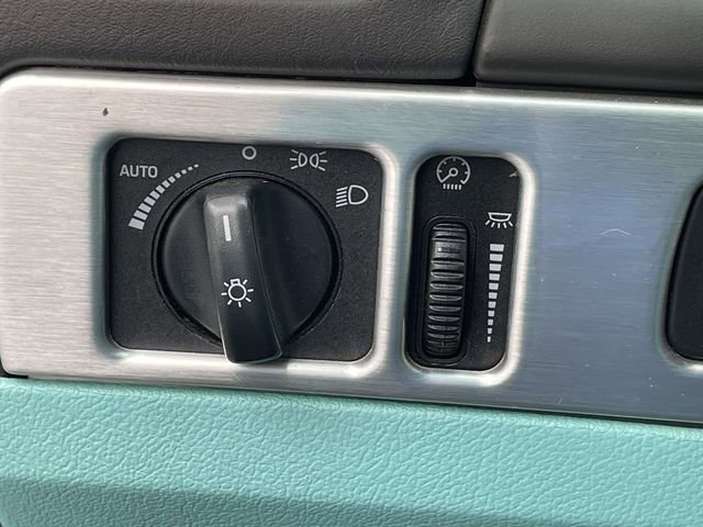 Used 2002 Ford Thunderbird RWD image 18