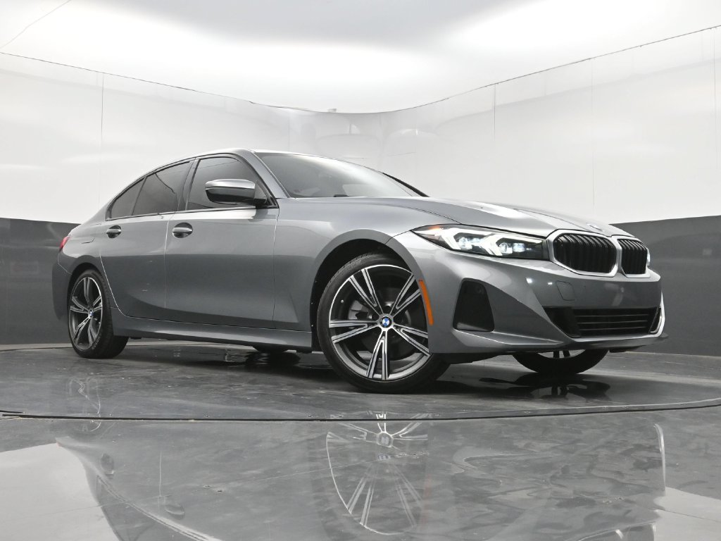 Used 2023 BMW 330i Sedan w/ Driving Assistance Package RWD image 25