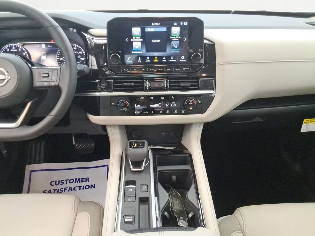 New 2025 Nissan Pathfinder SL image 13