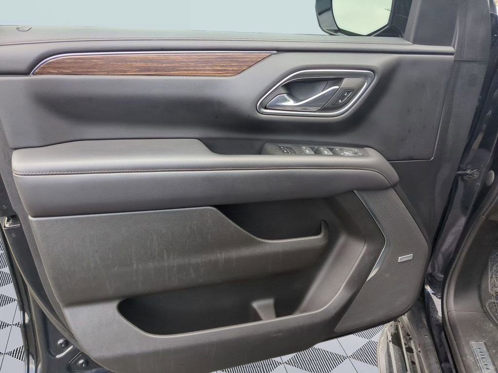 Used 2023 Chevrolet Suburban High Country AWD/4WD image 10