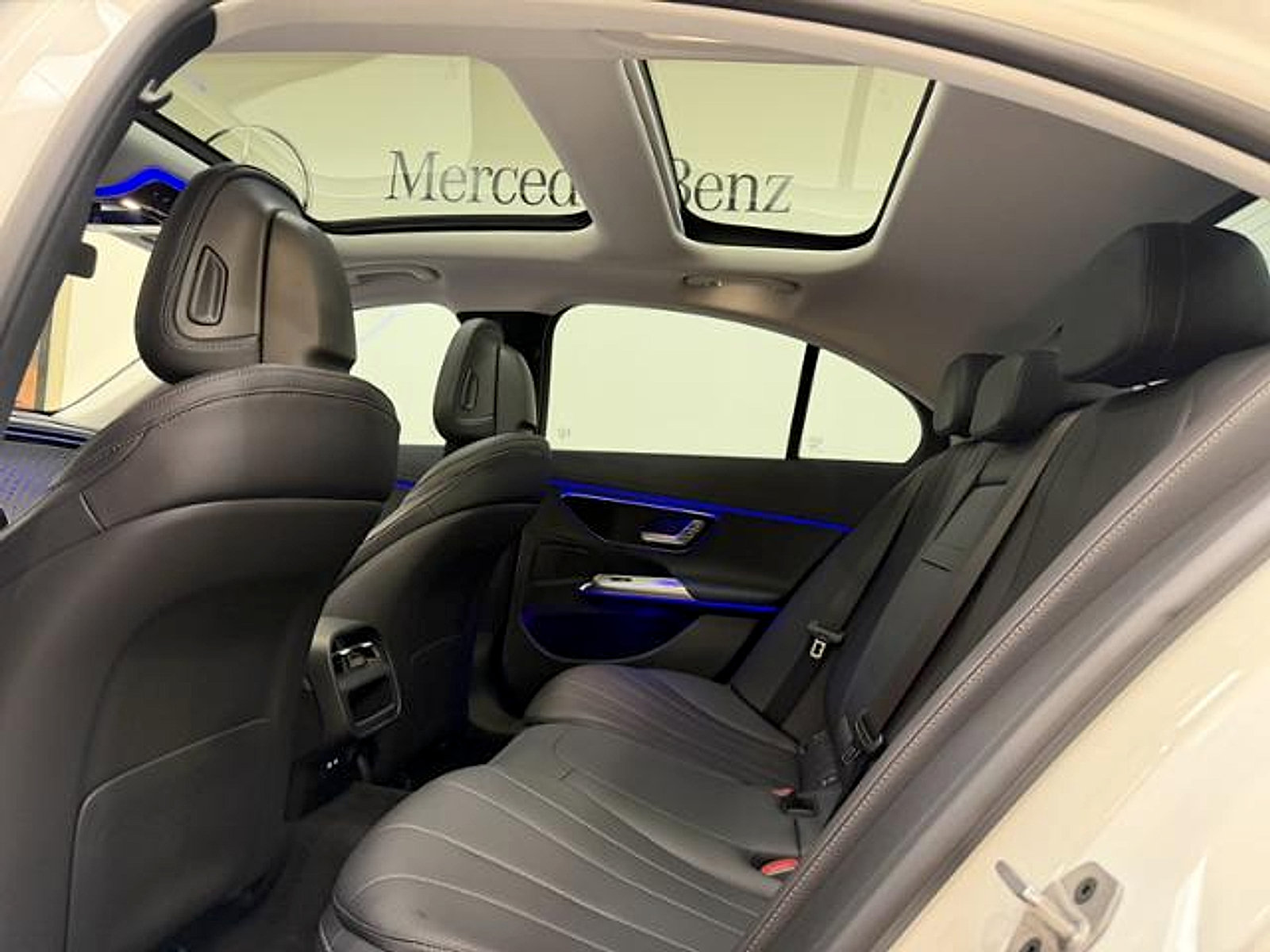 Used 2025 Mercedes-Benz E 350 Sedan w/ Winter Package image 20