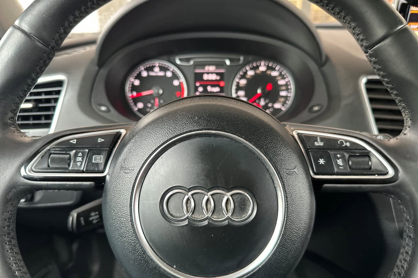 Used 2015 Audi Q3 2.0T Prestige w/ Prestige Package image 26