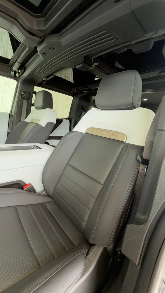 Used 2024 GMC Hummer EV 3X AWD/4WD image 2