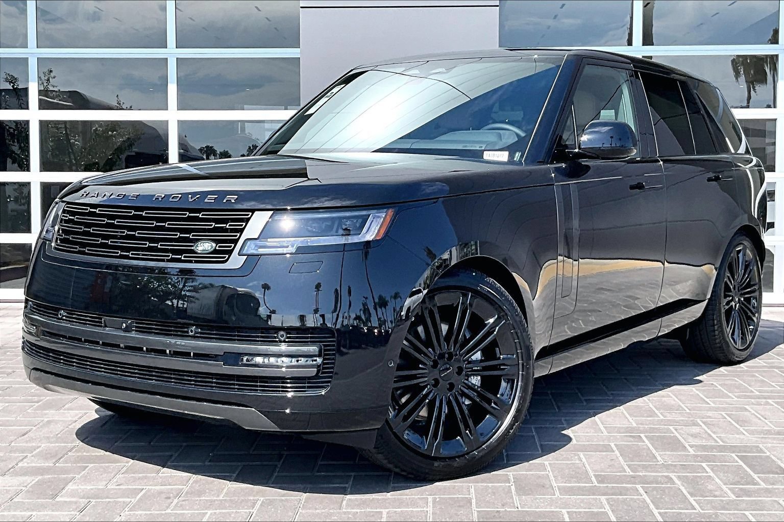 New 2026 Land Rover Range Rover SE AWD/4WD image 1