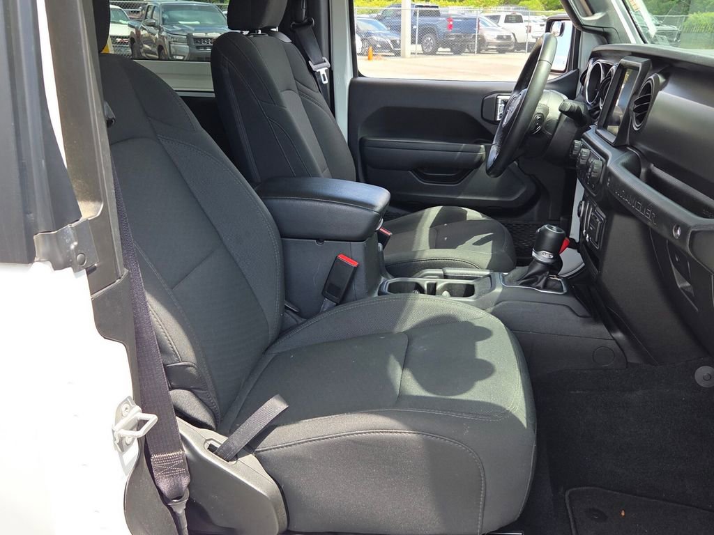 Used 2022 Jeep Wrangler Sport AWD/4WD image 12