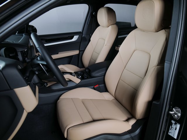New 2026 Porsche Cayenne AWD/4WD image 5