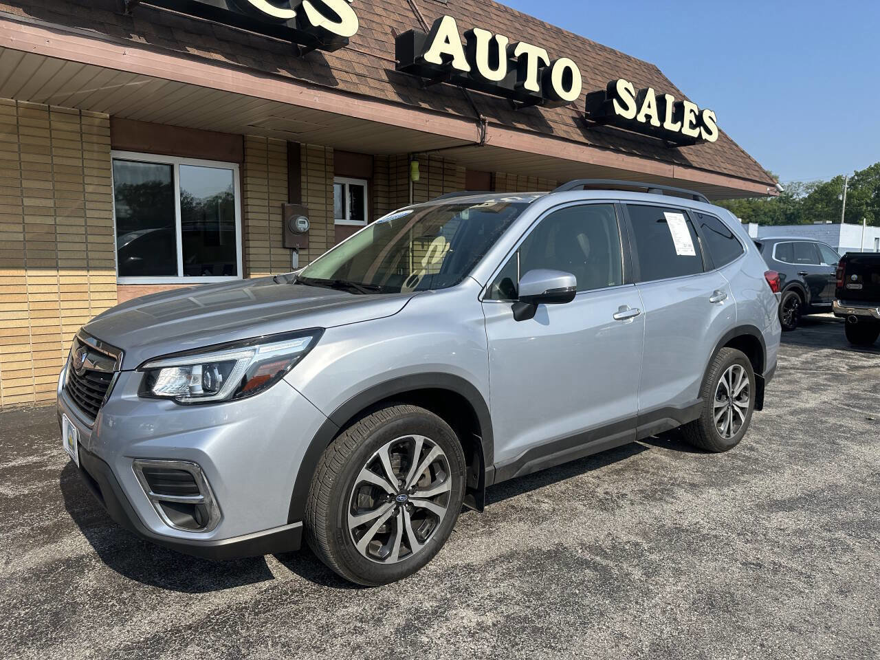 Used 2020 Subaru Forester Limited image 3