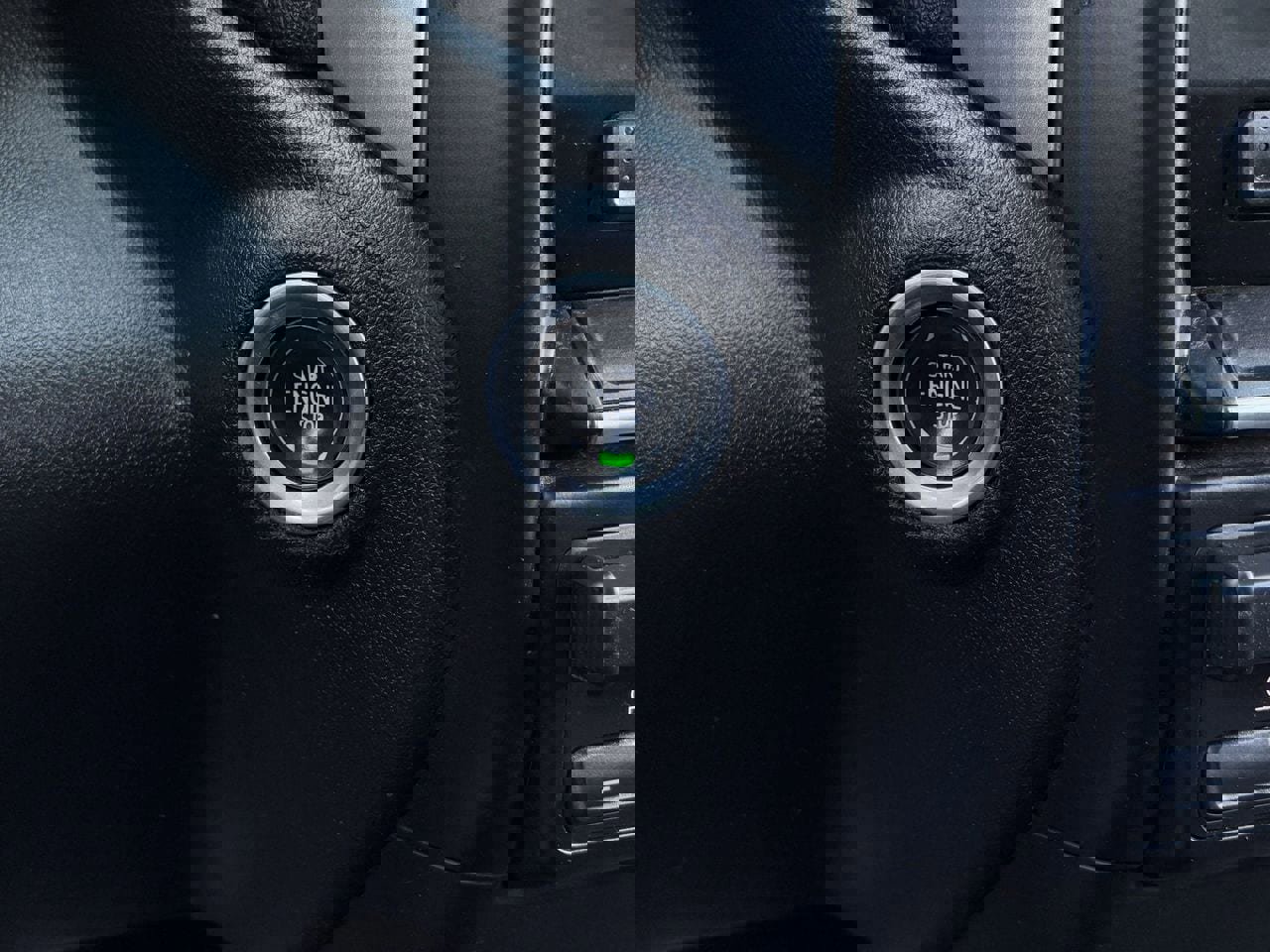 Used 2023 Chevrolet Silverado 2500 LT w/ Convenience Package image 16