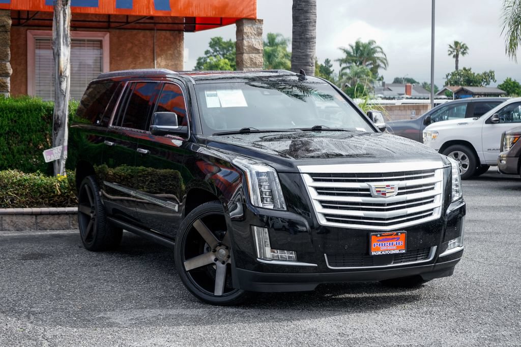 Used 2016 Cadillac Escalade ESV Platinum AWD/4WD image 2