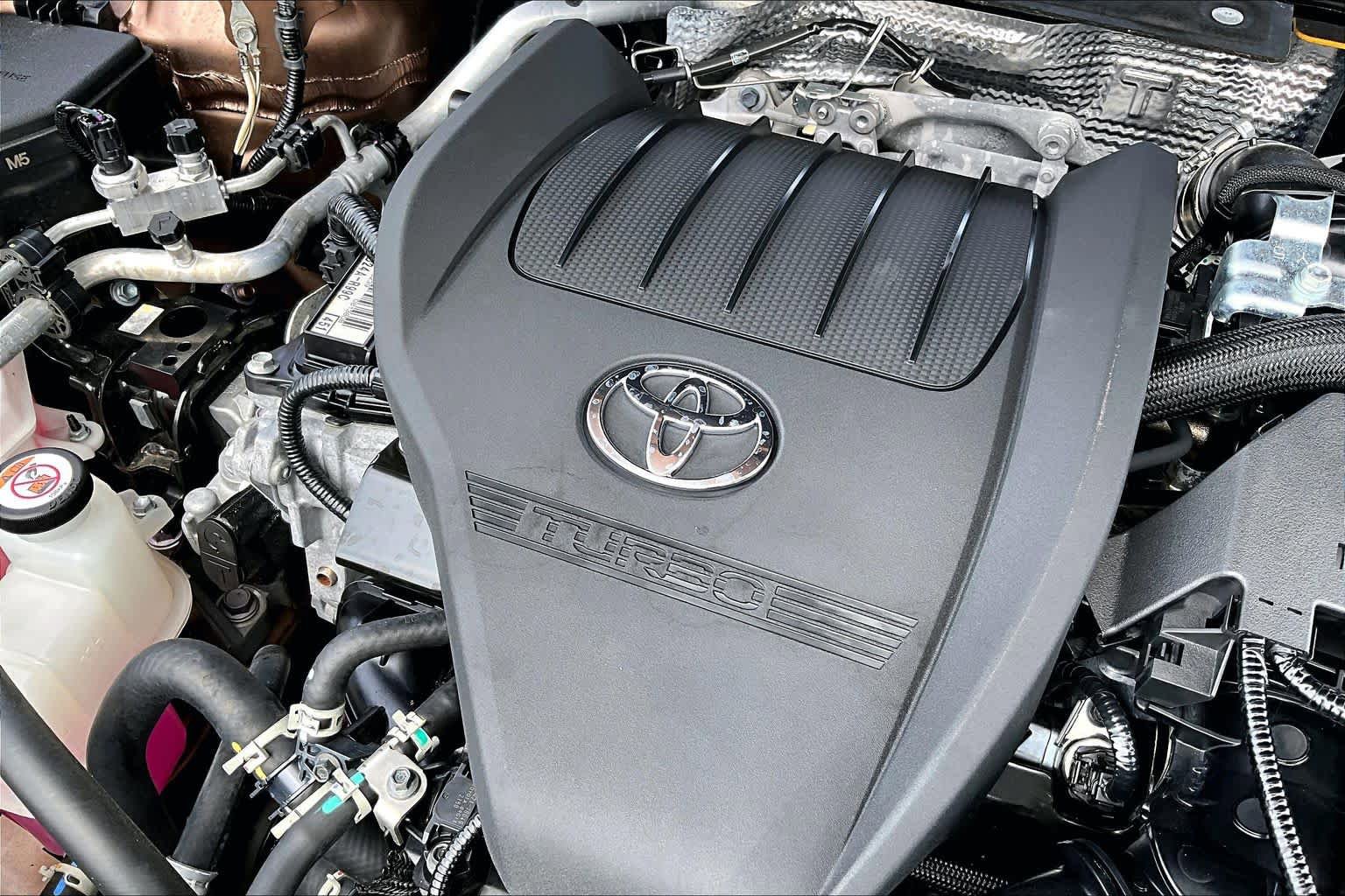 Used 2024 Toyota Crown Platinum AWD/4WD image 31