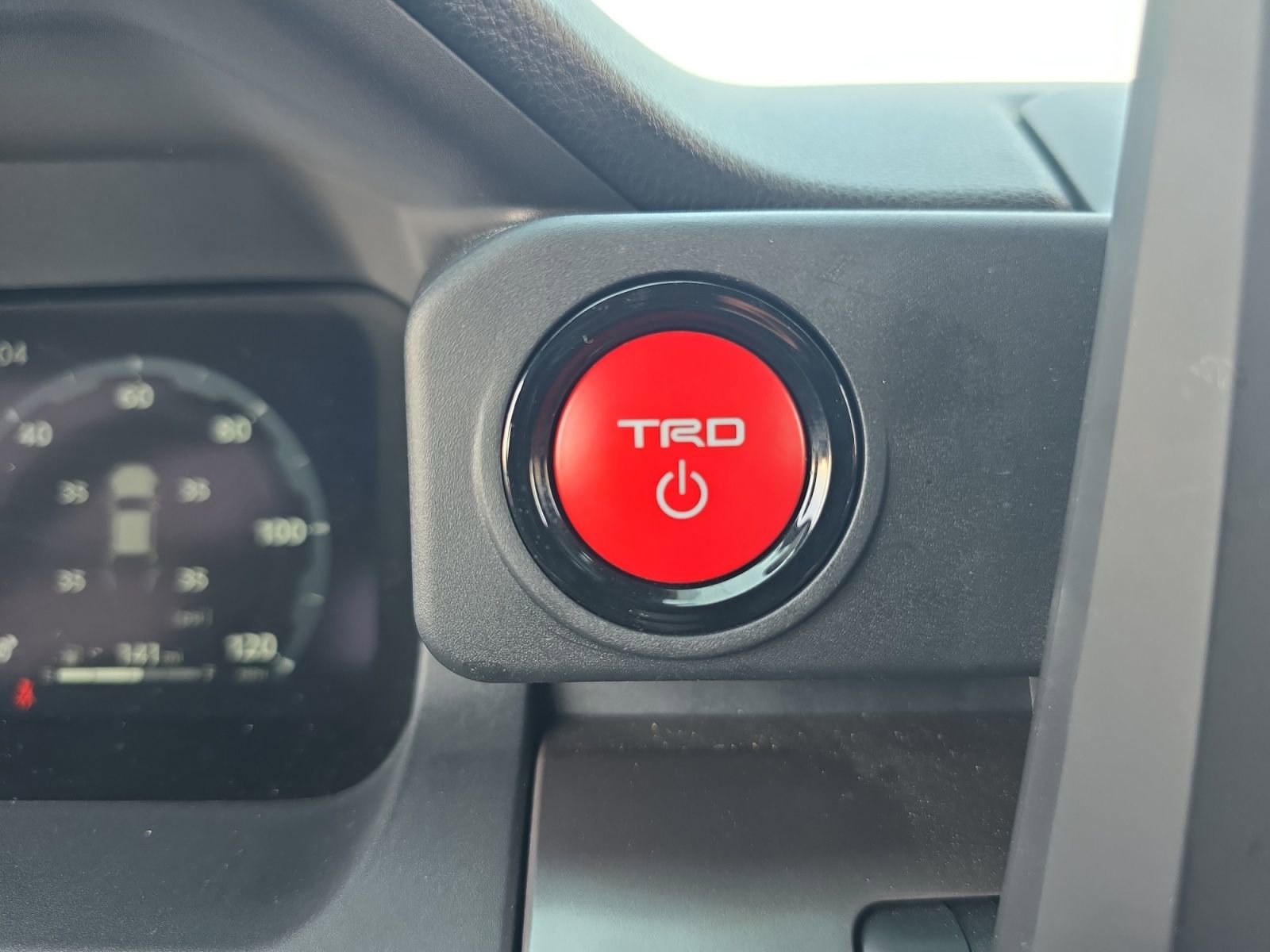 Certified 2025 Toyota Tacoma TRD Off-Road AWD/4WD image 19