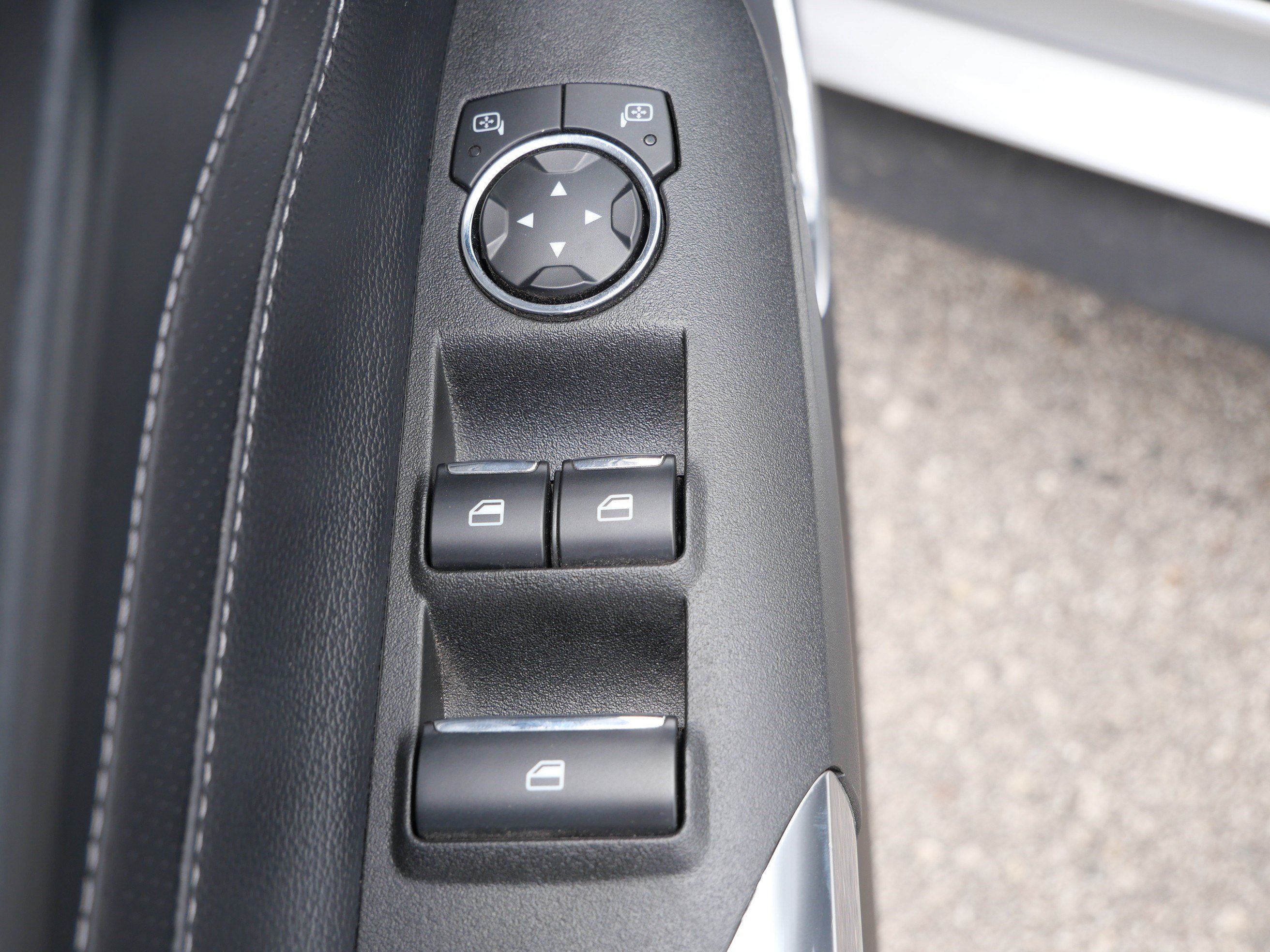 Used 2019 Ford Mustang GT Premium w/ Equipment Group 401A RWD image 20