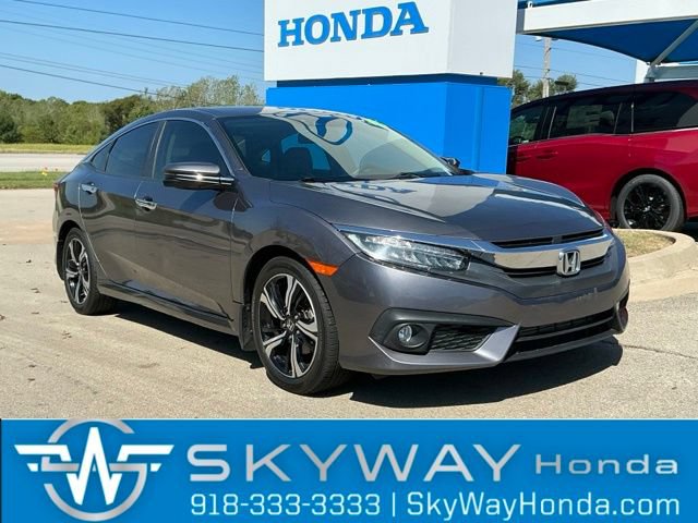 Used 2018 Honda Civic Touring image 1