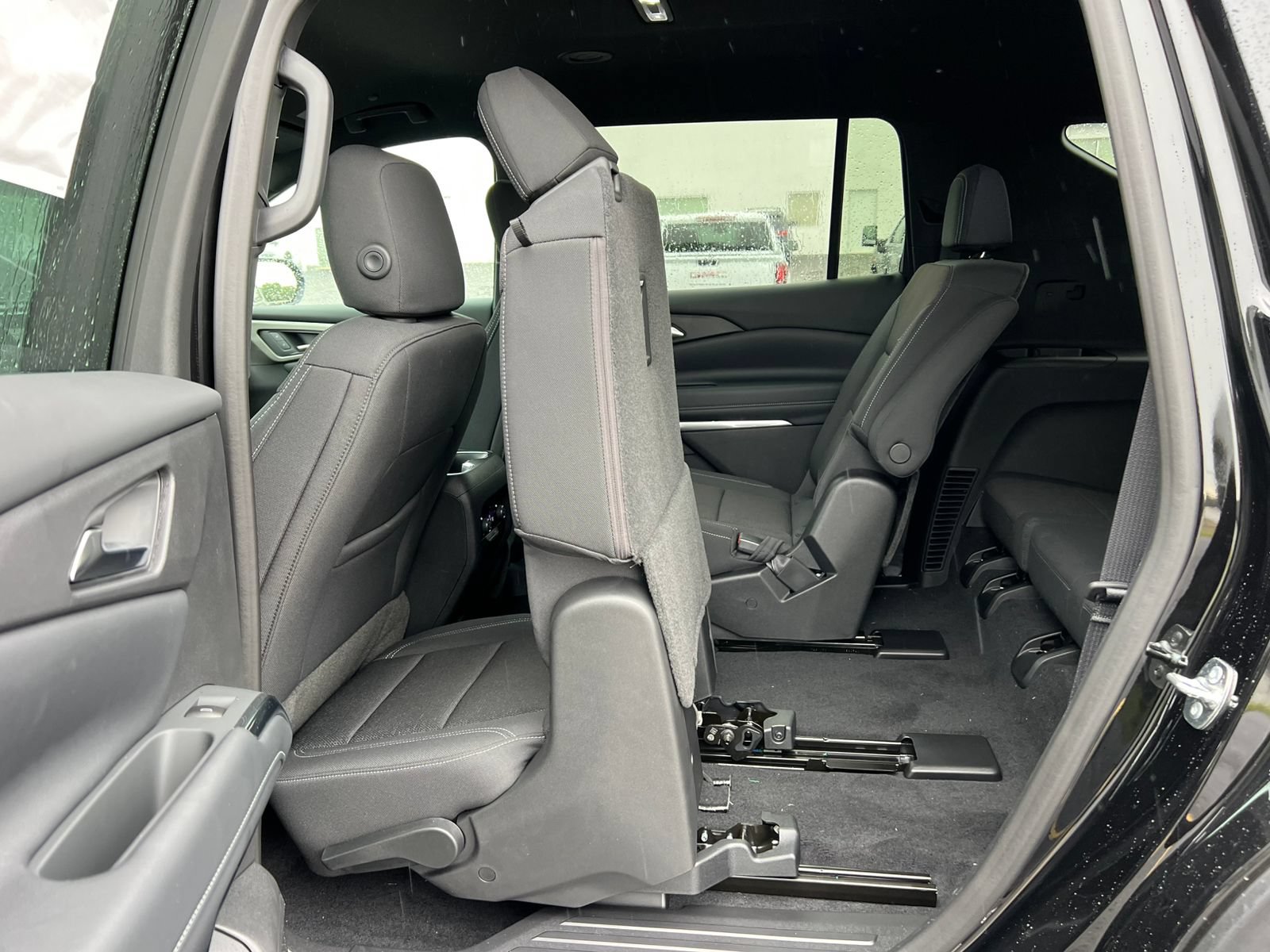 New 2026 Chevrolet Traverse LT w/ Driver Confidence Package AWD/4WD image 36