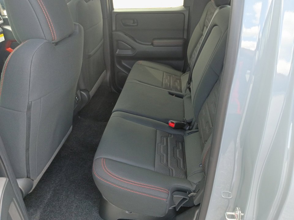 New 2026 Nissan Frontier PRO-4X w/ Pro-4x Convenience Package AWD/4WD image 13