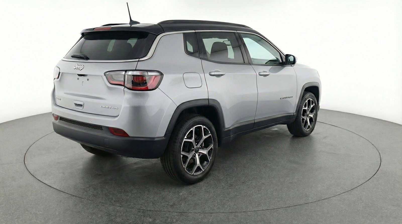 Used 2025 Jeep Compass Limited image 9