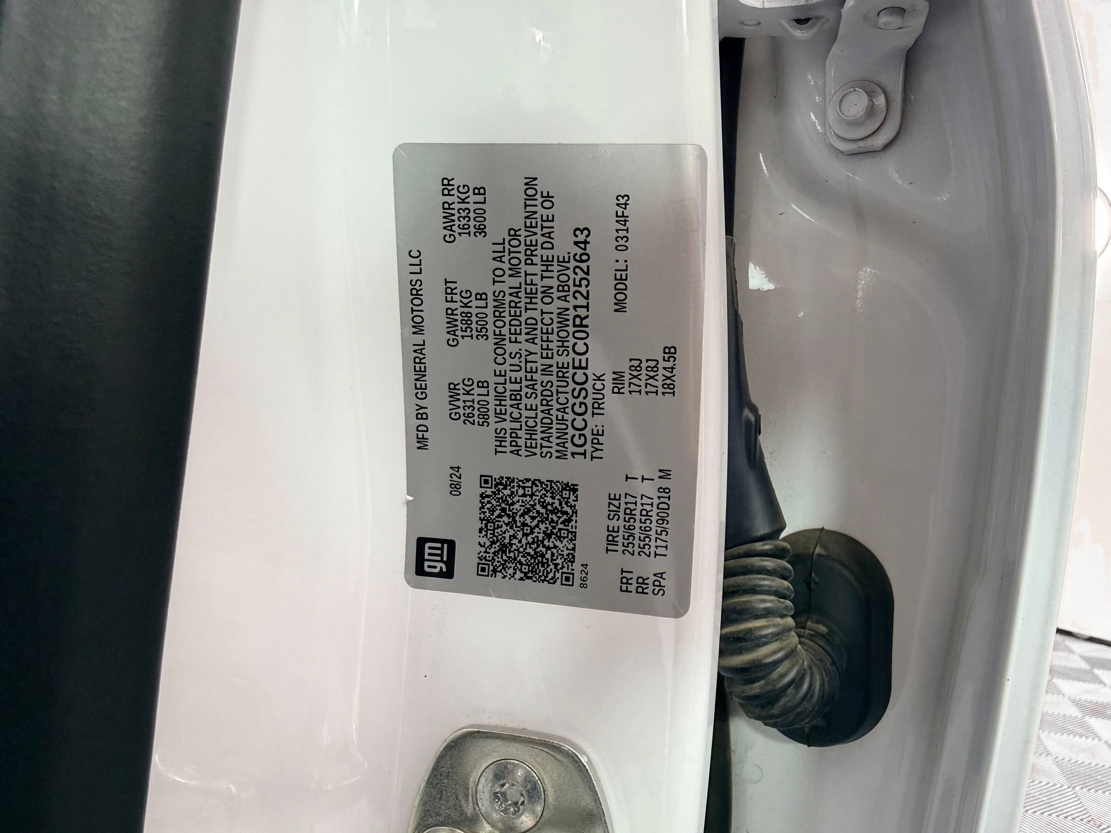 Used 2024 Chevrolet Colorado LT w/ LT Convenience Package image 12