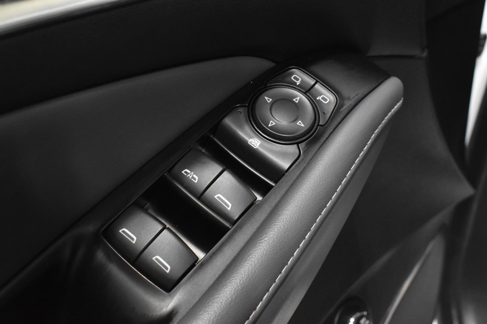 Used 2024 Buick Enclave Essence w/ Sport Touring Edition image 12