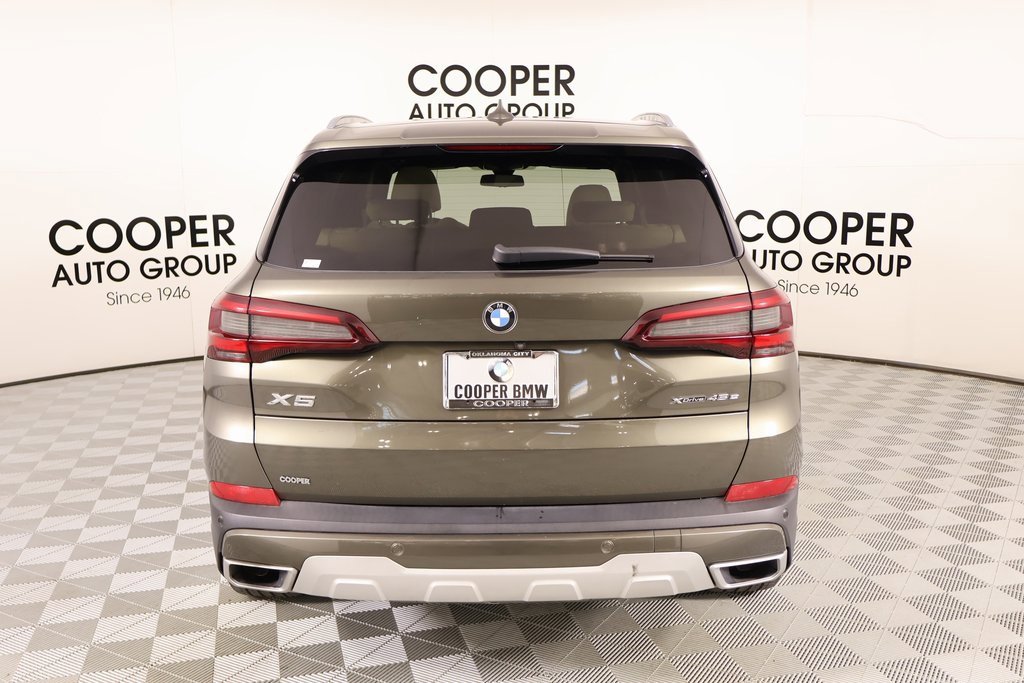 Used 2021 BMW X5 xDrive45e w/ Parking Assistance Package image 24