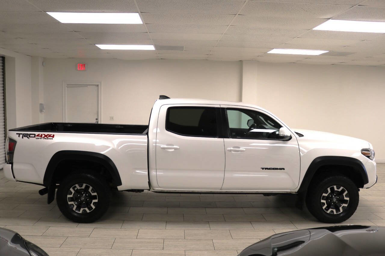 Used 2022 Toyota Tacoma TRD Off-Road image 11