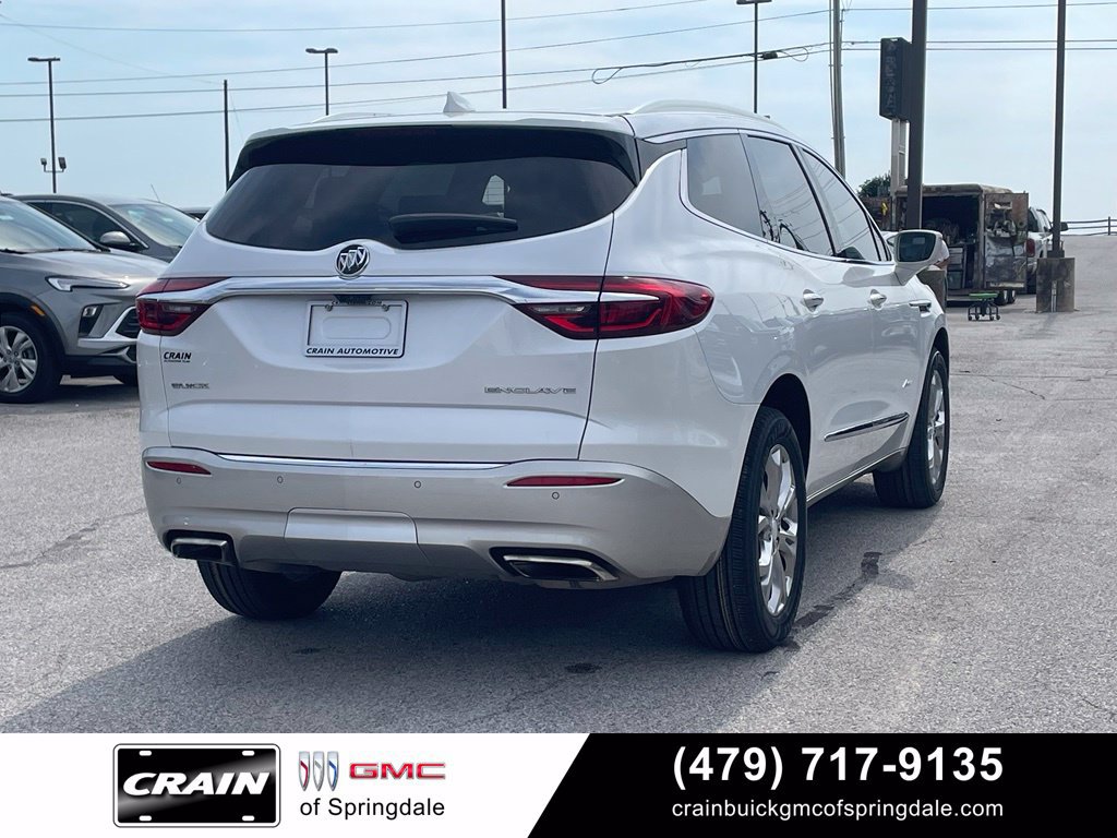 Used 2018 Buick Enclave Avenir w/ Avenir Technology Package FWD image 8