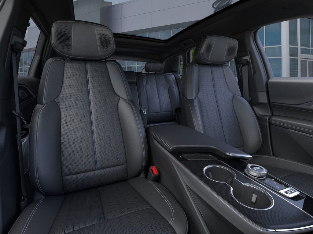 New 2026 Cadillac Lyriq V image 16