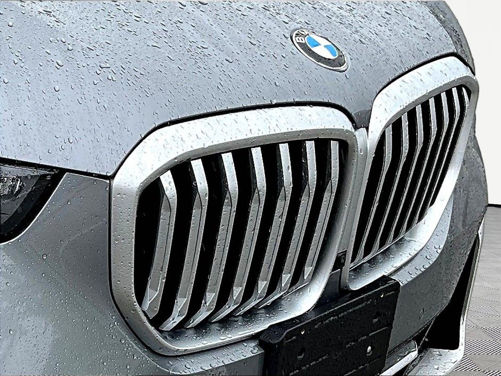 Used 2025 BMW X5 xDrive40i w/ Parking Assistance Package AWD/4WD image 33
