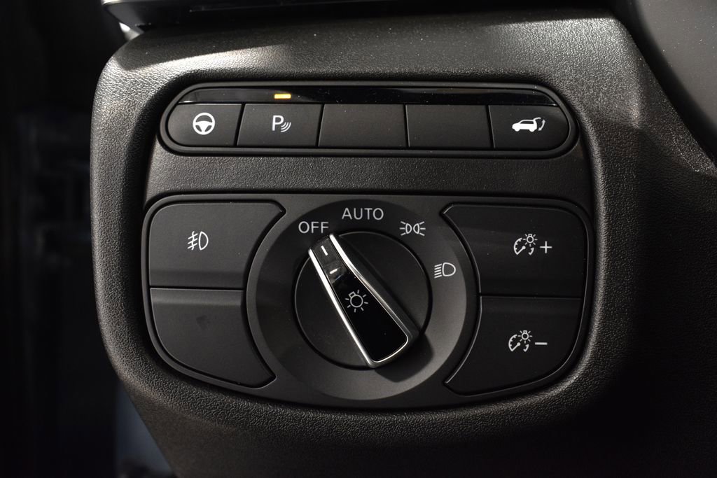 Certified 2025 INFINITI QX55 Essential image 18