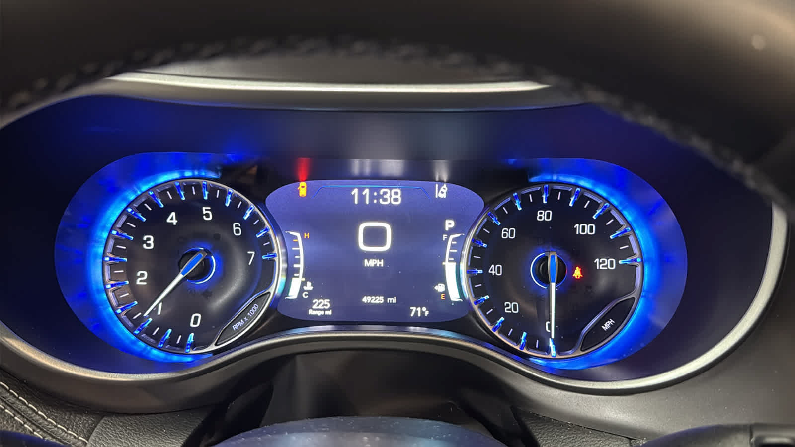 Used 2025 Chrysler Pacifica Select FWD image 14