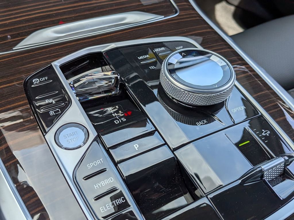 New 2026 BMW X5 xDrive50e image 28