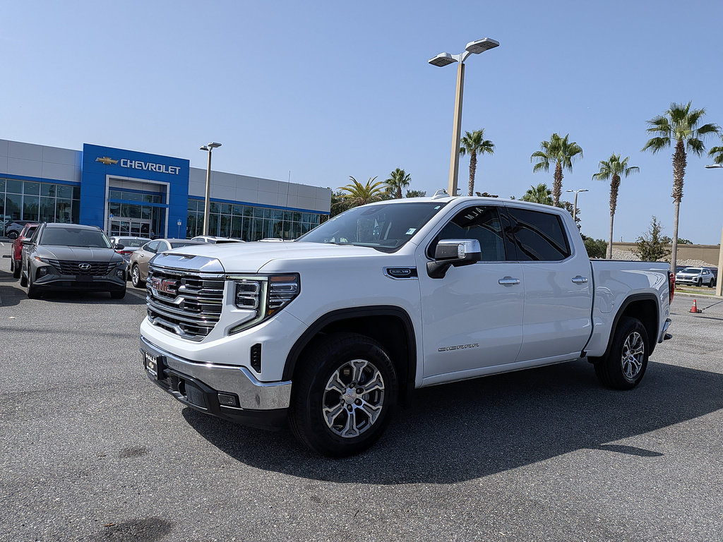 Certified 2025 GMC Sierra 1500 SLT RWD image 7