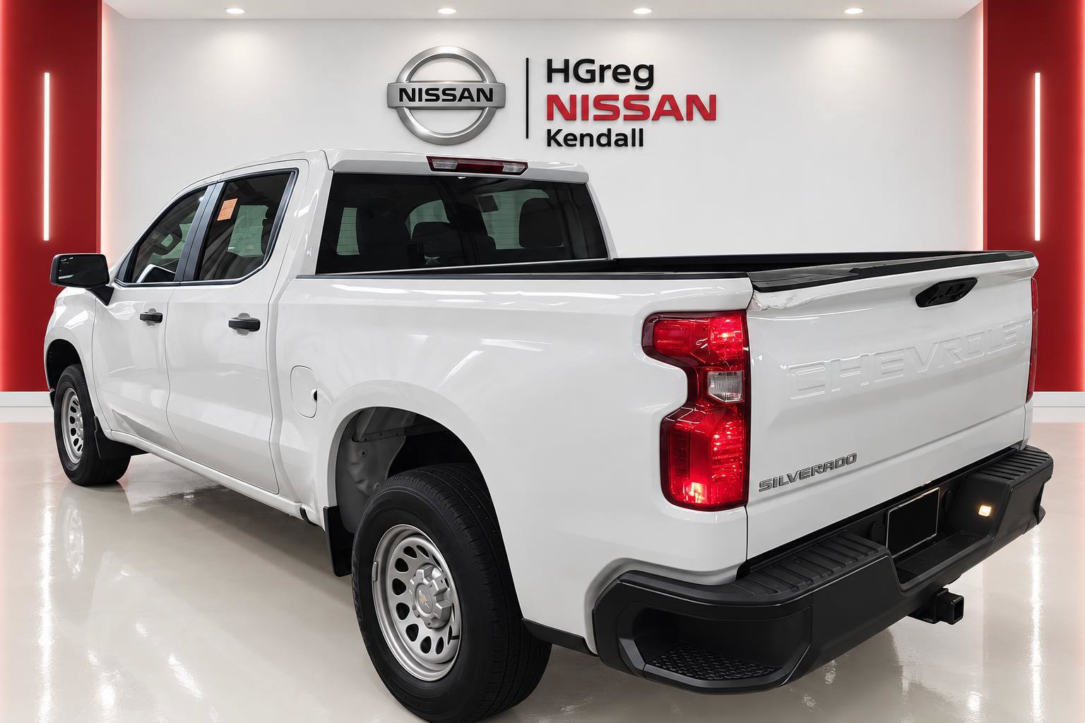 Used 2023 Chevrolet Silverado 1500 W/T w/ WT Value Package RWD image 2