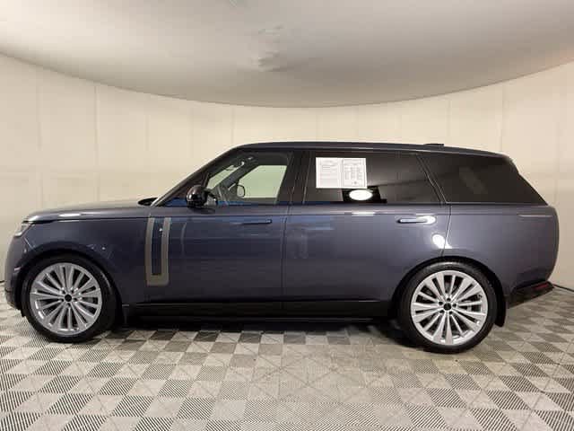 Used 2024 Land Rover Range Rover Long Wheelbase SE AWD/4WD image 3