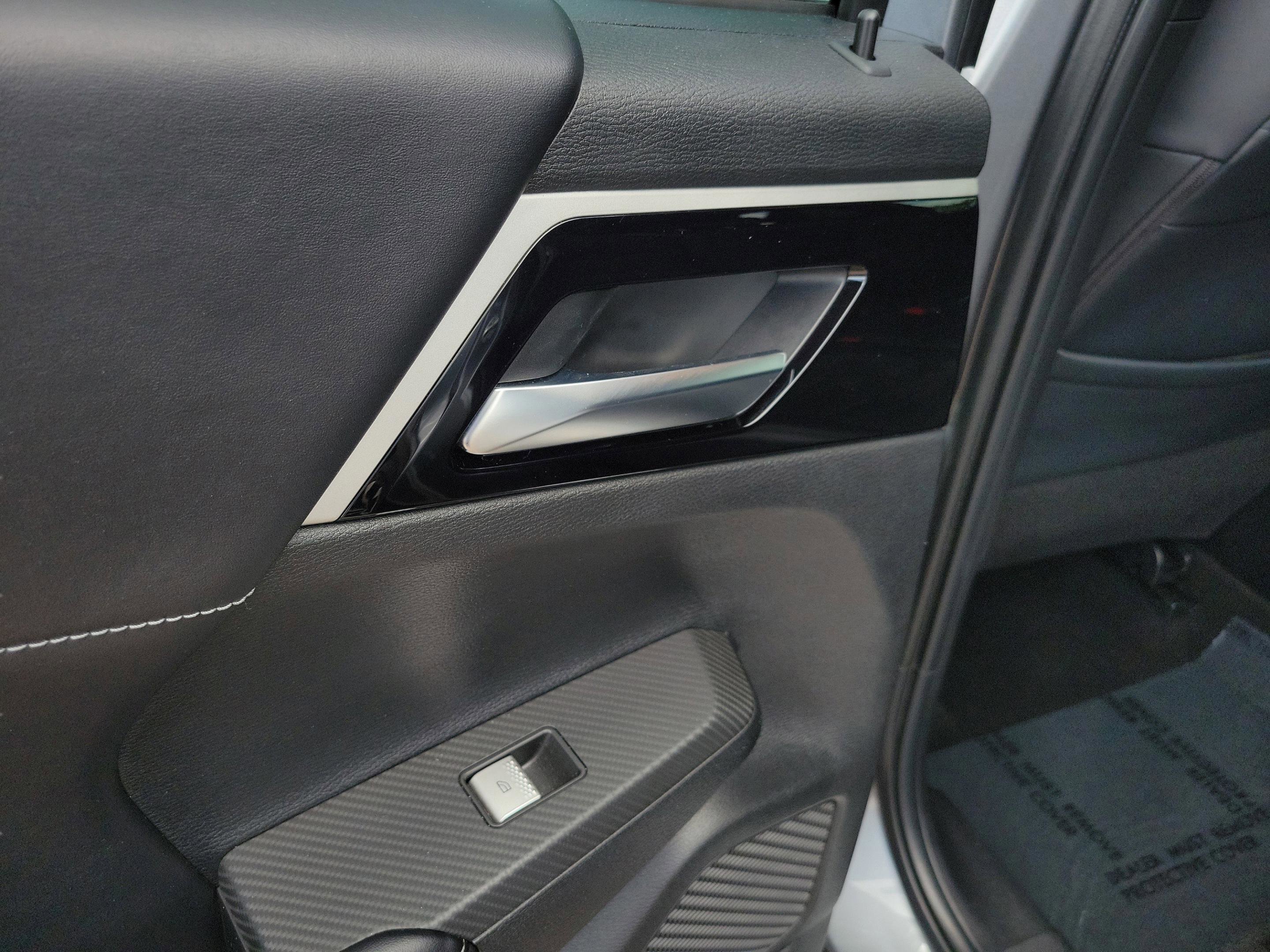 Used 2022 Mitsubishi Outlander SE image 12