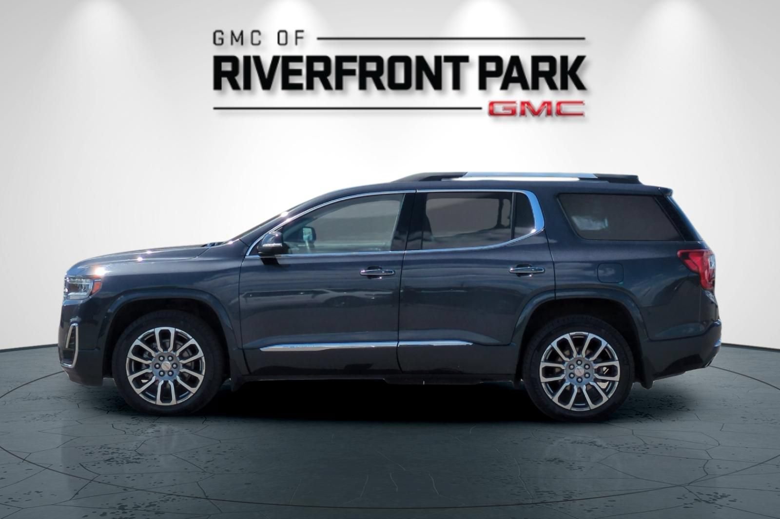 Used 2023 GMC Acadia Denali w/ Denali Ultimate Package AWD/4WD image 6