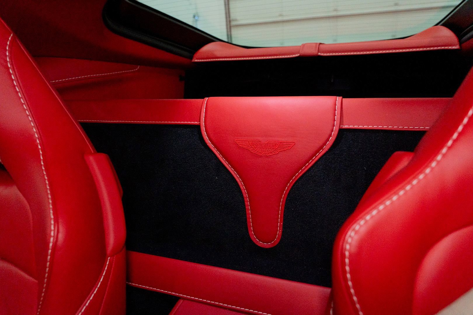 Used 2019 Aston Martin V8 Vantage Coupe image 49