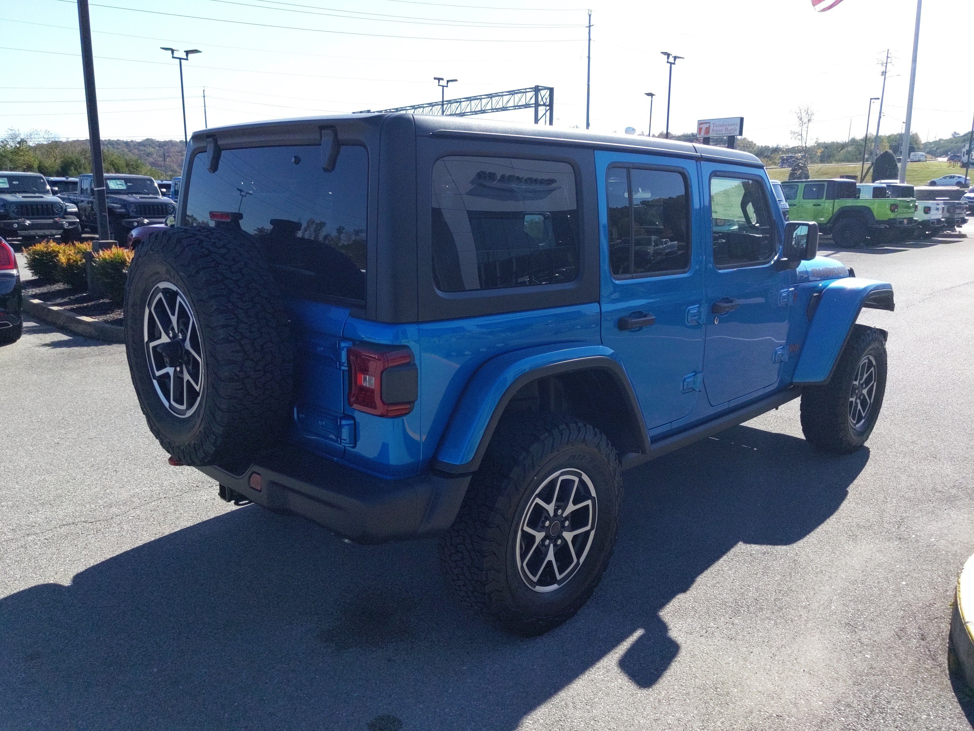 New 2025 Jeep Wrangler Unlimited Rubicon w/ Steel Bumper Group AWD/4WD image 6