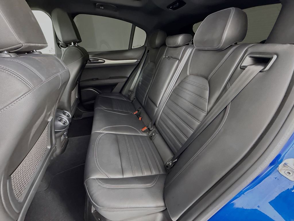 Used 2023 Alfa Romeo Stelvio Veloce image 24