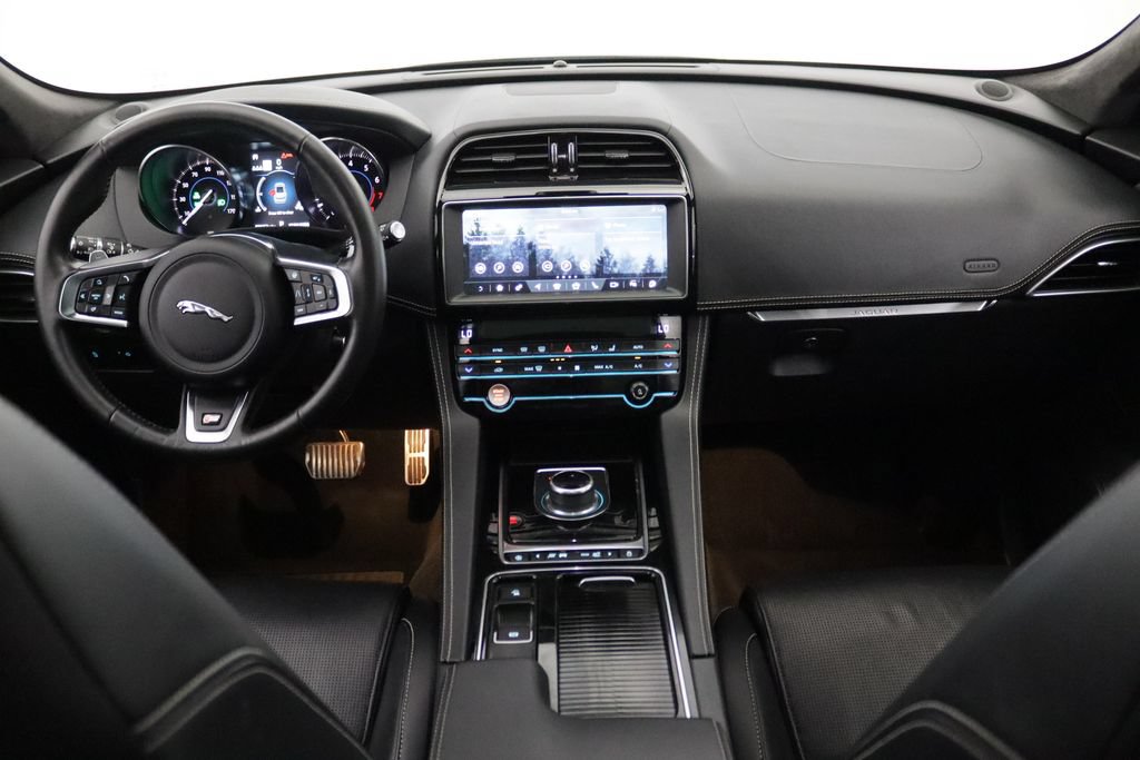 Used 2020 Jaguar F-PACE S AWD/4WD image 28