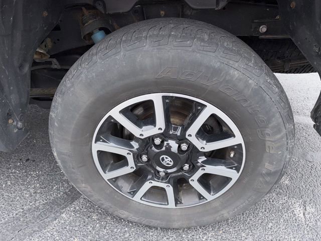 Used 2018 Toyota Tundra SR5 w/ TRD Off Road Package image 29