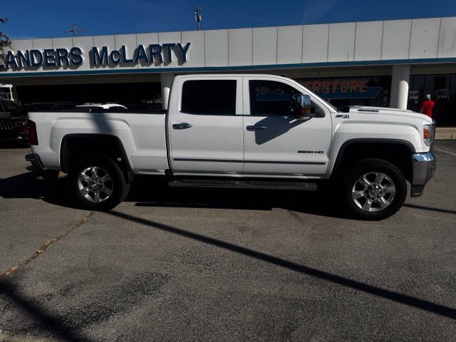 Used 2017 GMC Sierra 2500 SLT w/ Duramax Plus Package AWD/4WD image 2