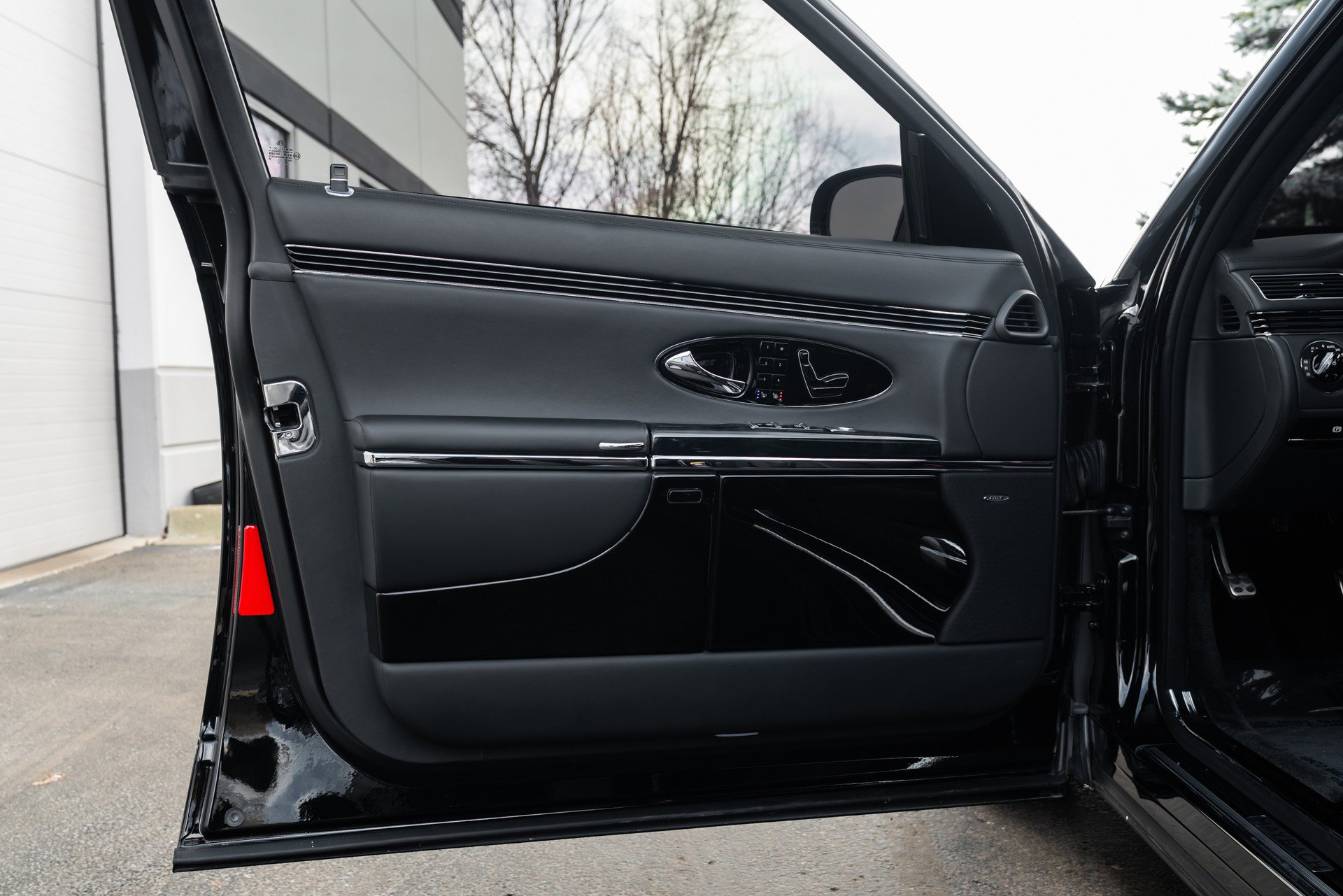 Used 2009 Maybach 57 S image 42