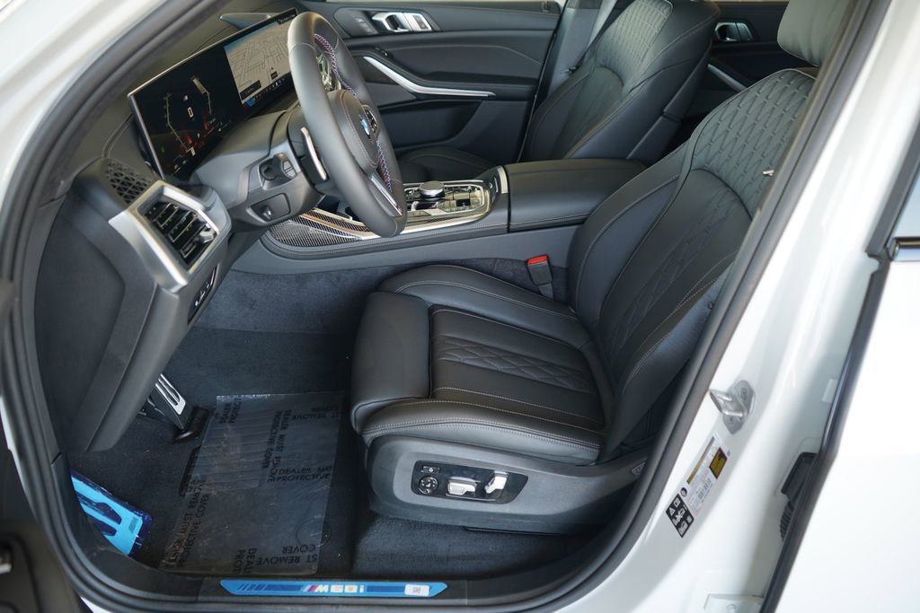New 2026 BMW X7 M60i w/ Climate Comfort Package image 7