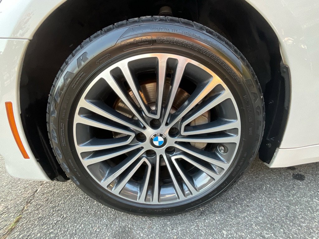 Used 2019 BMW 530i w/ Convenience Package image 11