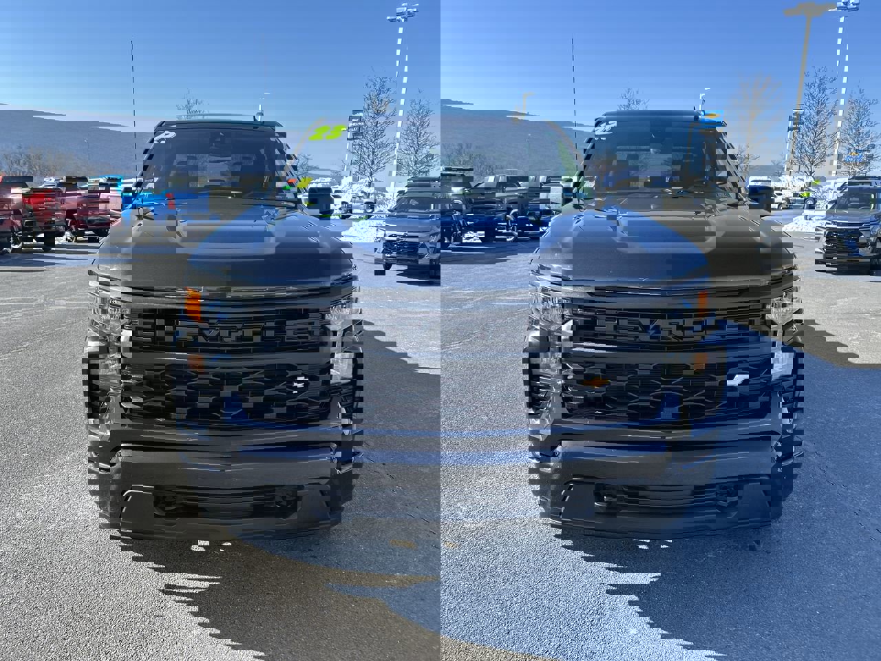 Used 2023 Chevrolet Silverado 1500 Custom image 2