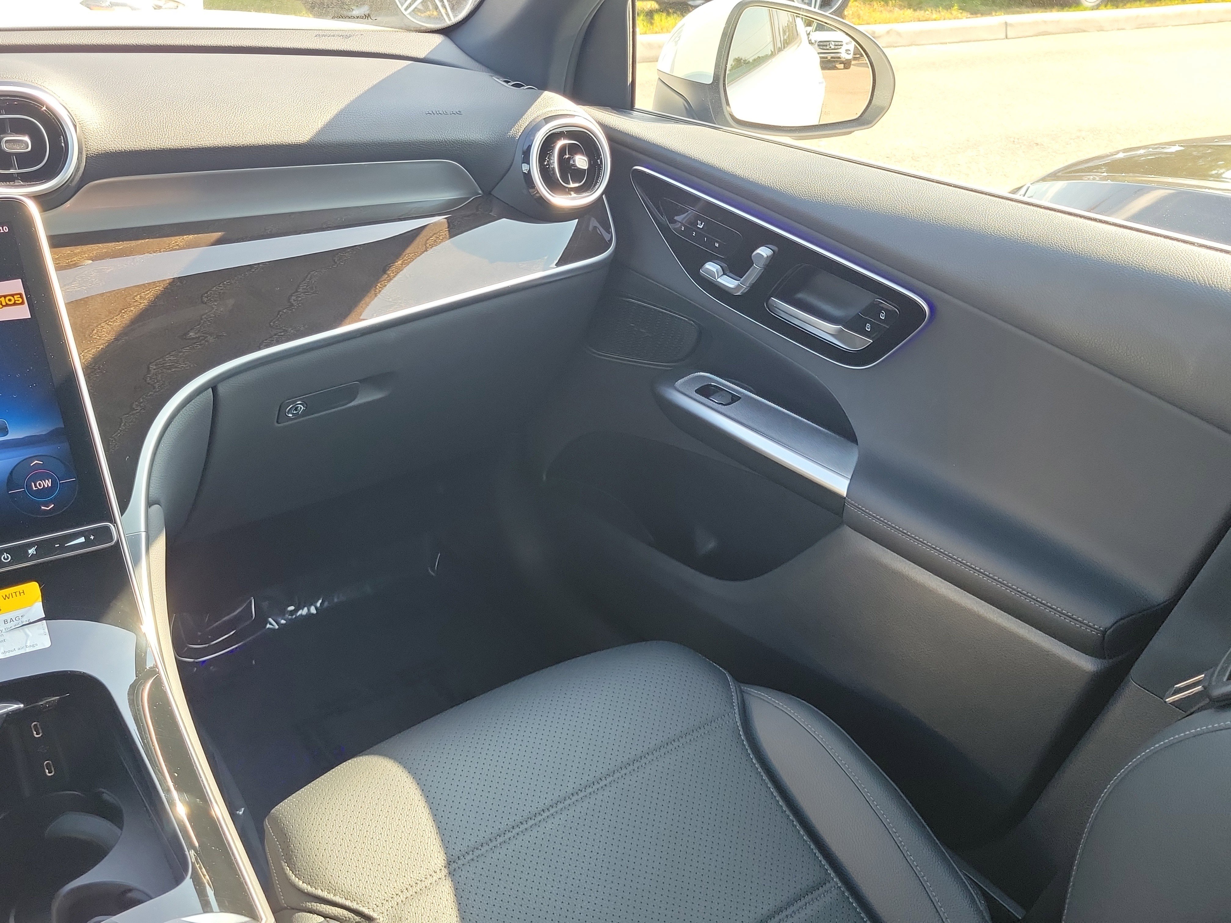 Certified 2025 Mercedes-Benz GLC 300 image 13