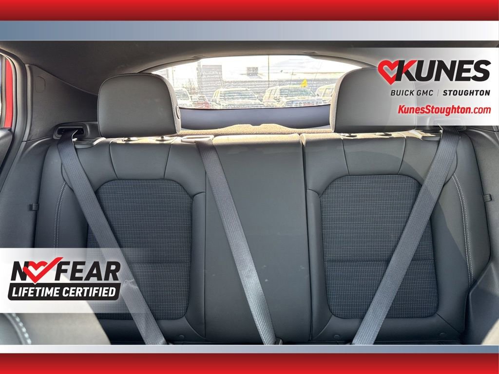 Used 2024 Buick Envista Preferred w/ Advanced Safety Package image 35