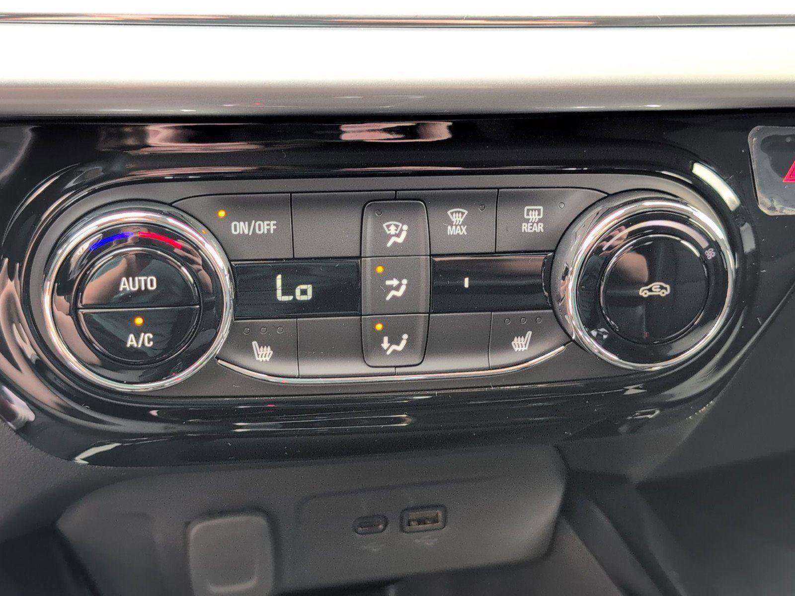 New 2026 Chevrolet Trax LT w/ Driver Confidence Package image 24