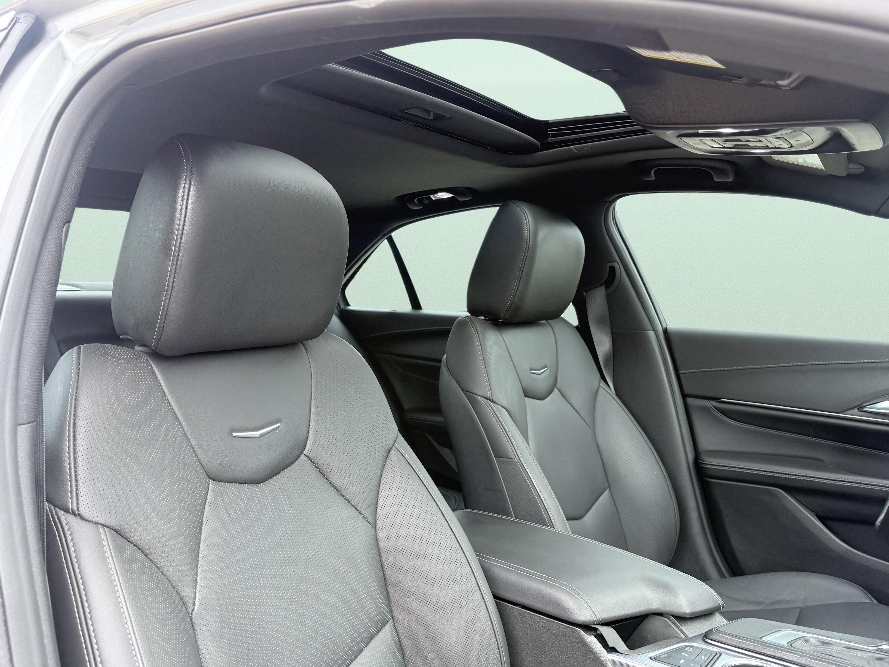 Used 2025 Cadillac CT4 Premium Luxury image 47