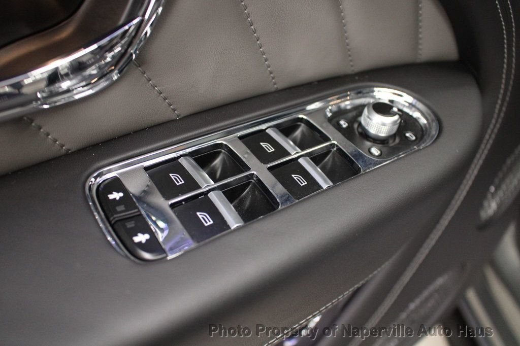 Used 2022 Bentley Bentayga Speed AWD/4WD image 12